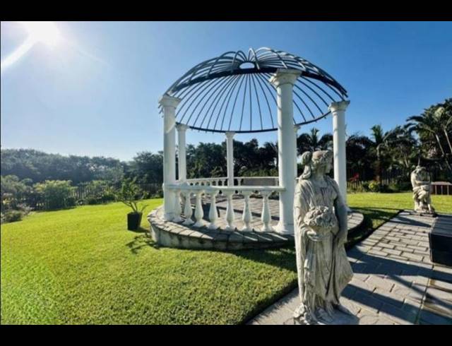 4 BEDROOM HOUSE FOR SALE IN MEER EN SEE